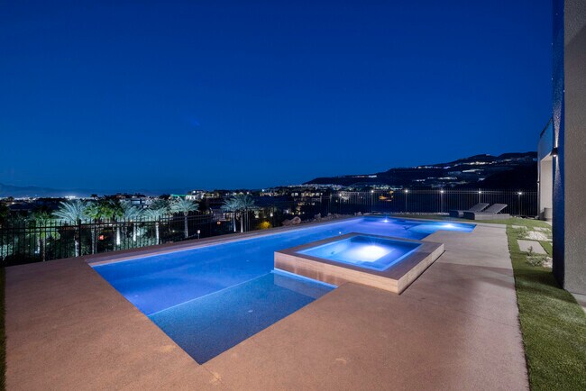 Building Photo - 609 Sleeping Dragon Dr