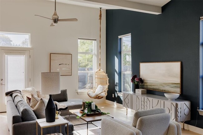 Building Photo - 1205 McKinley Ave