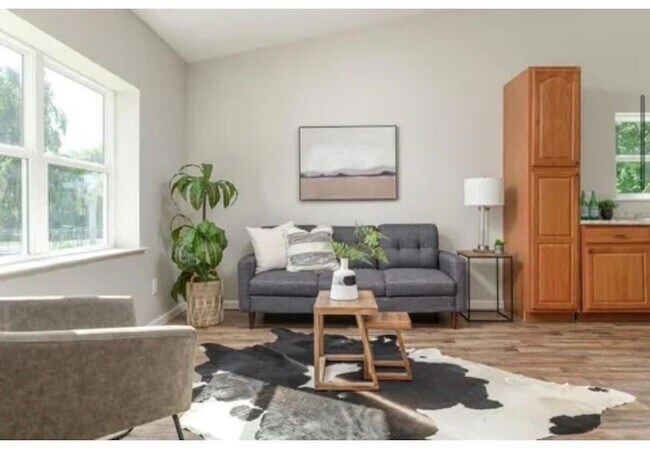 Building Photo - 471 Idaho Ave