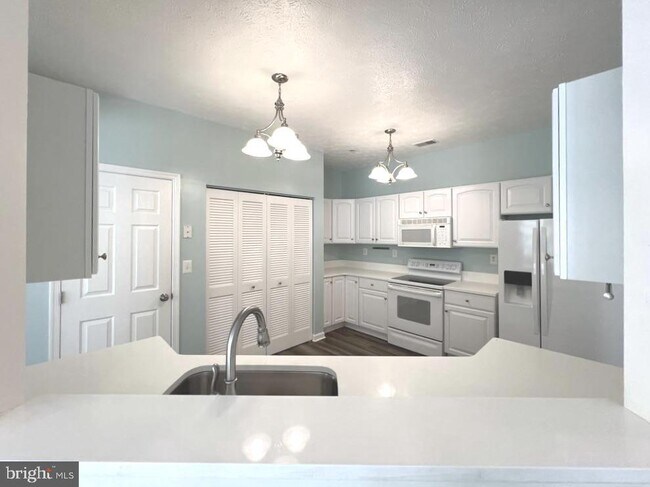 Building Photo - 2493 Amber Orchard Ct