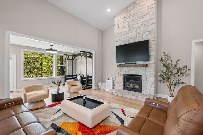 Building Photo - Modern Luxury!  Lakes of Orange Single family home