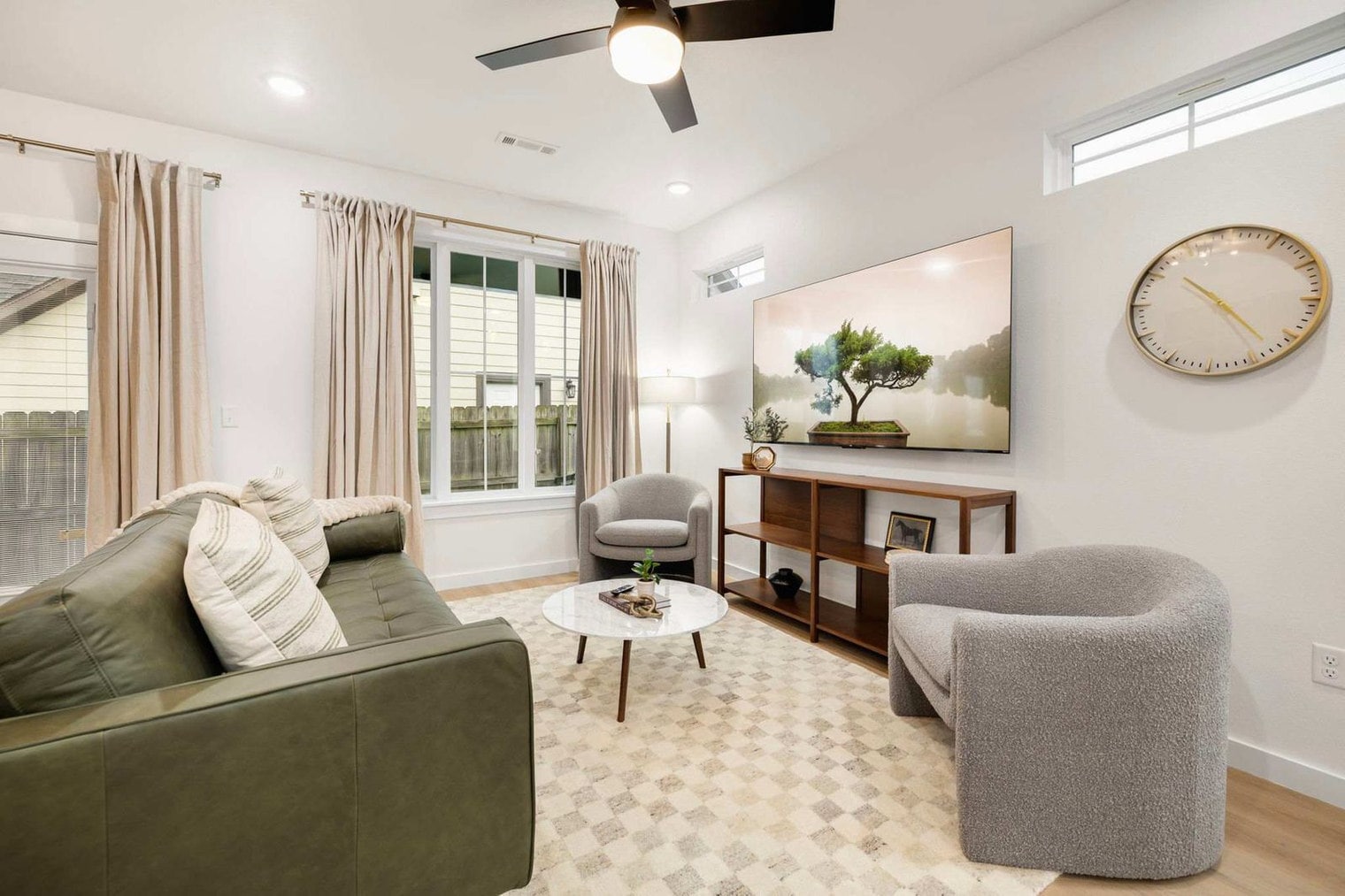 Building Photo - 738 N 5th St