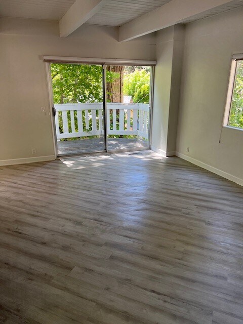 Building Photo - 776 Lords Ln