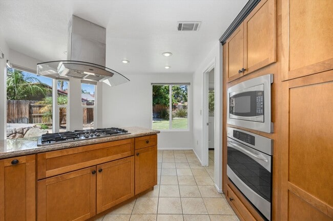 Building Photo - 2901 Loveland Way