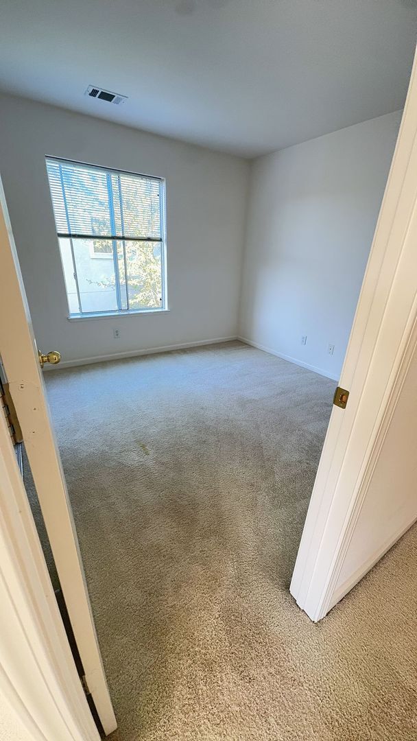 Building Photo - OPEN HOUSE SATURDAY 3/21/26 from 2:00-3:00pm