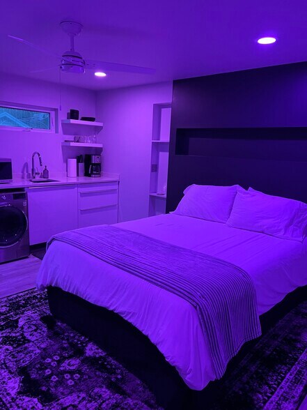 Building Photo - 12 Nutwold Ave