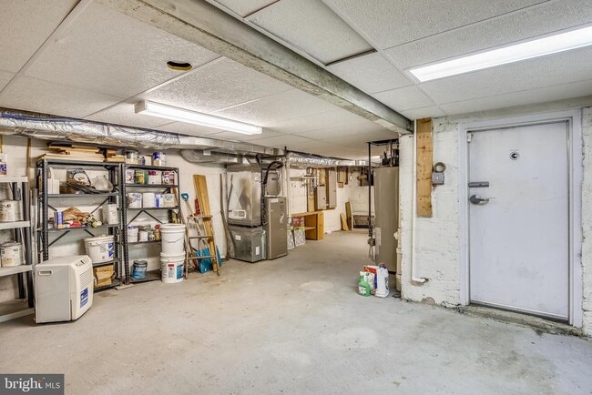 Building Photo - 119 N Peyton St