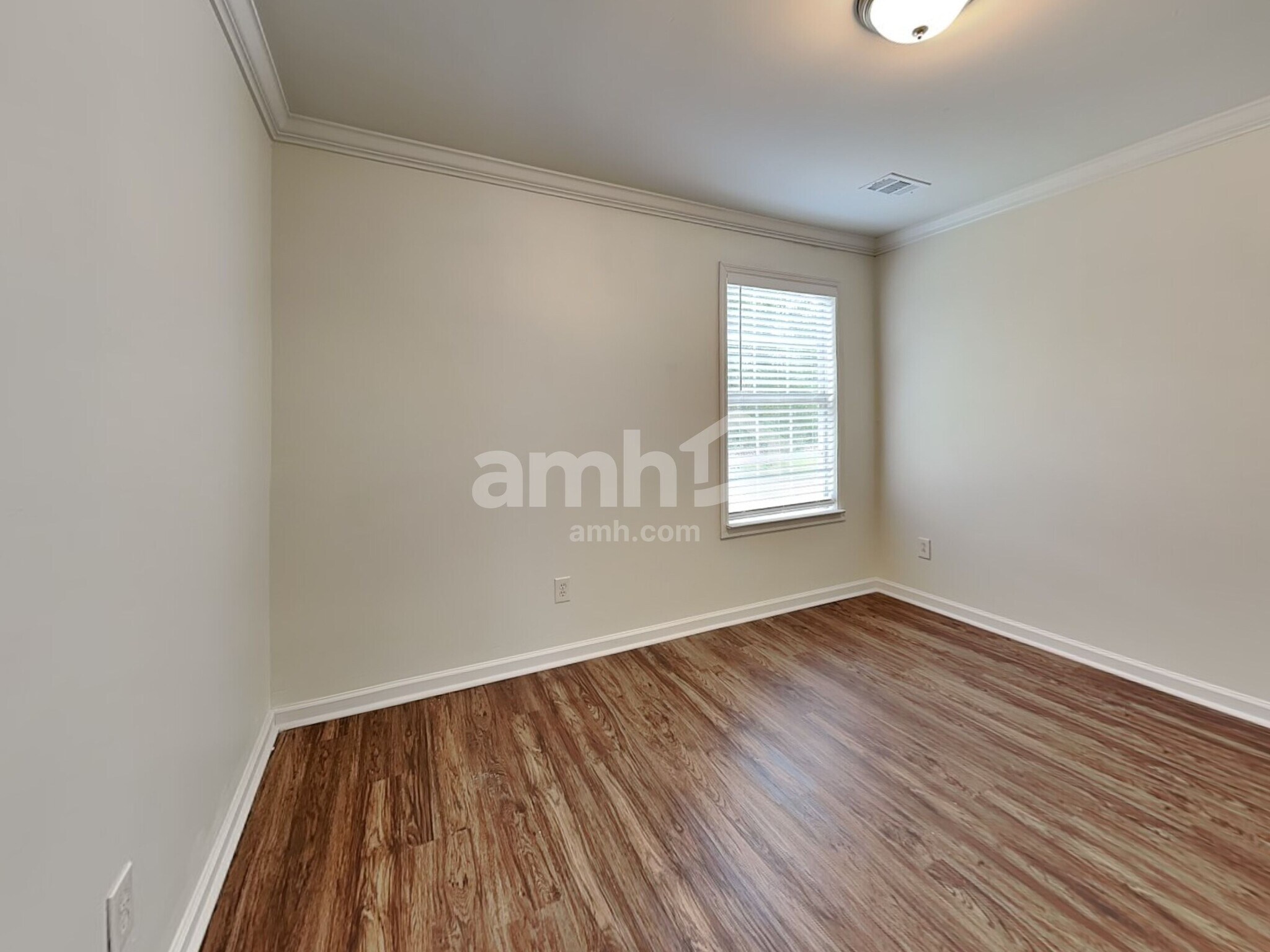 Building Photo - 22 Willow Bend Dr