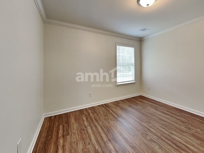 Building Photo - 22 Willow Bend Dr