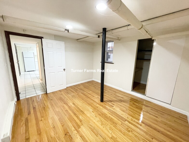 Building Photo - 157-165 Hemenway St