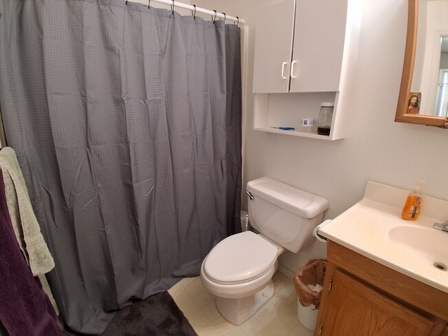 Building Photo - 361 N 700 E