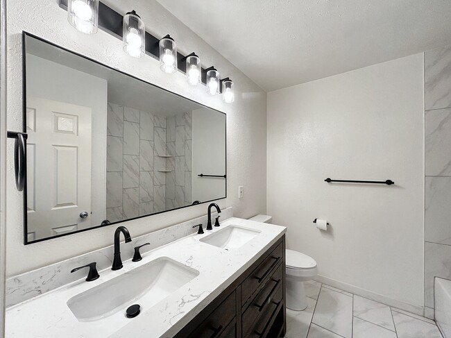 Upstairs Bathroom - 6985 W 48th Ave