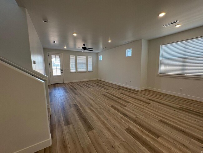 Building Photo - 6134 Red Sand Ln