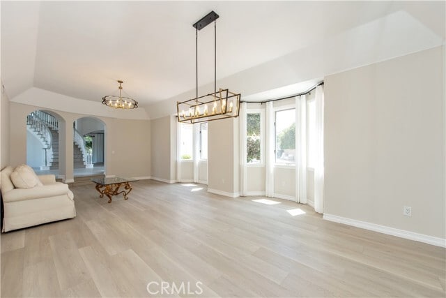 Building Photo - 2836 N Kingsgate Dr