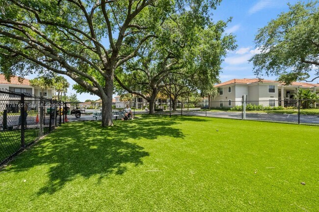 Building Photo - 6503 N Military Trl