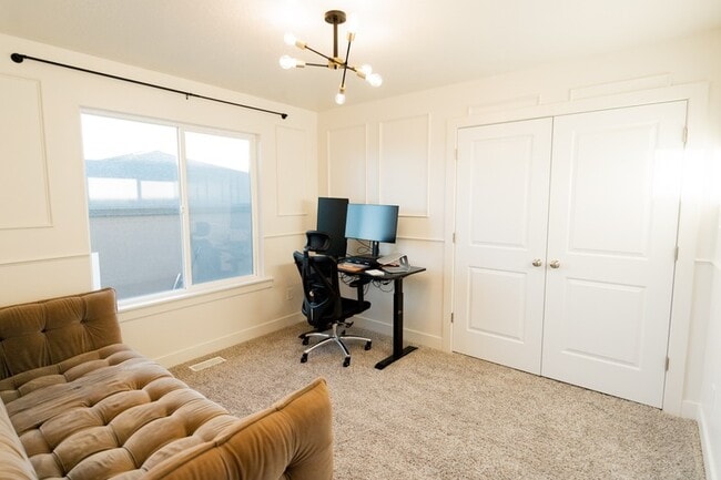 Building Photo - 2823 E Clarkstone Dr
