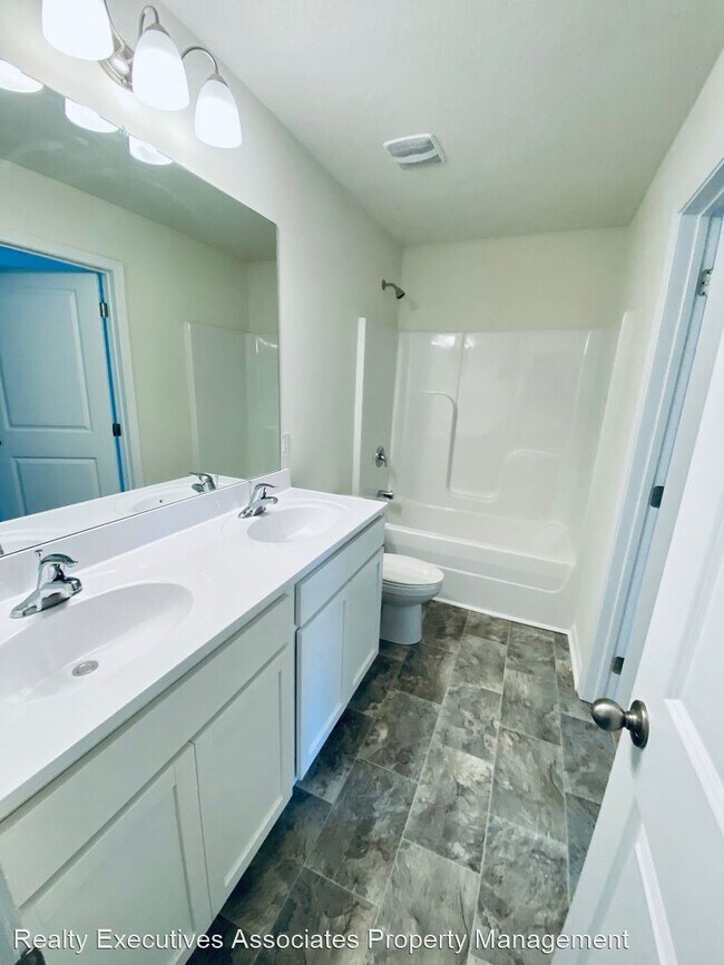 Building Photo - 4 br, 2.5 bath House - 9729 War Admiral Lane