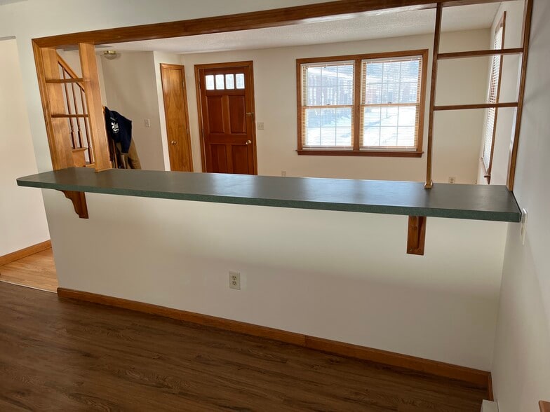 Building Photo - 95 Shawn Dr