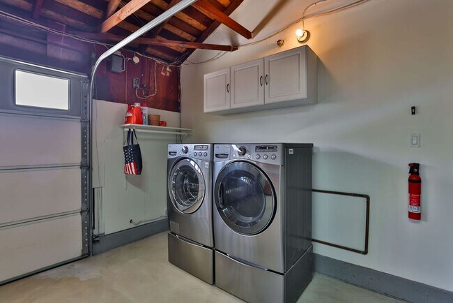 Building Photo - 3128 Courser Ave