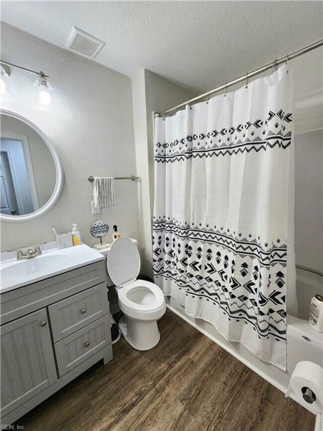 Building Photo - Charming 3 bedroom 2 bath in Manor View