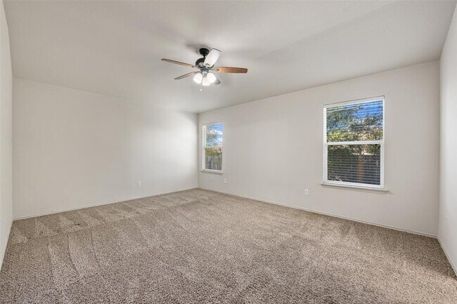 Building Photo - 220 Bauxite Dr