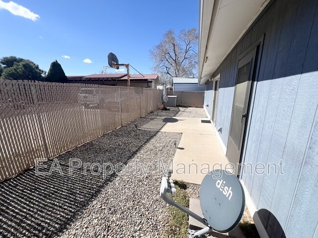 Building Photo - 5837 Guadalupe Trail NW