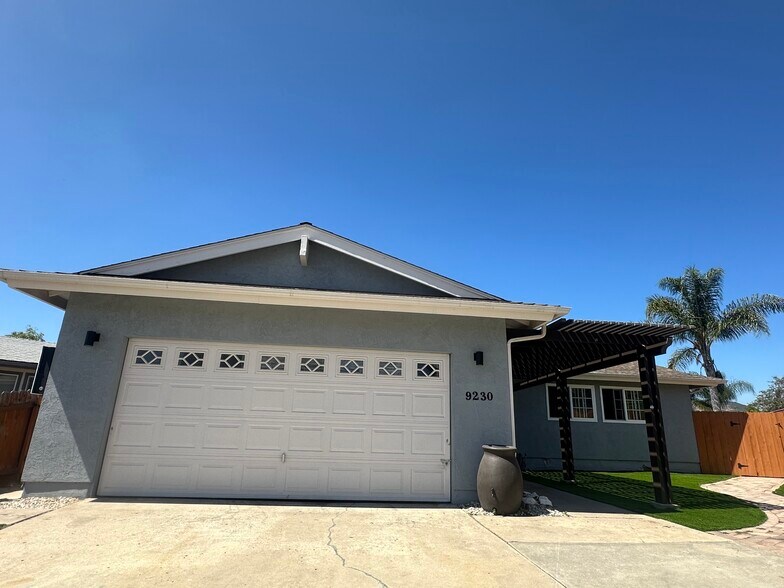 Building Photo - 9230 Pine Valley Dr