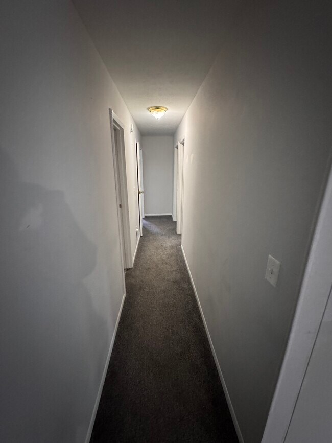 Building Photo - 514 S Pine St