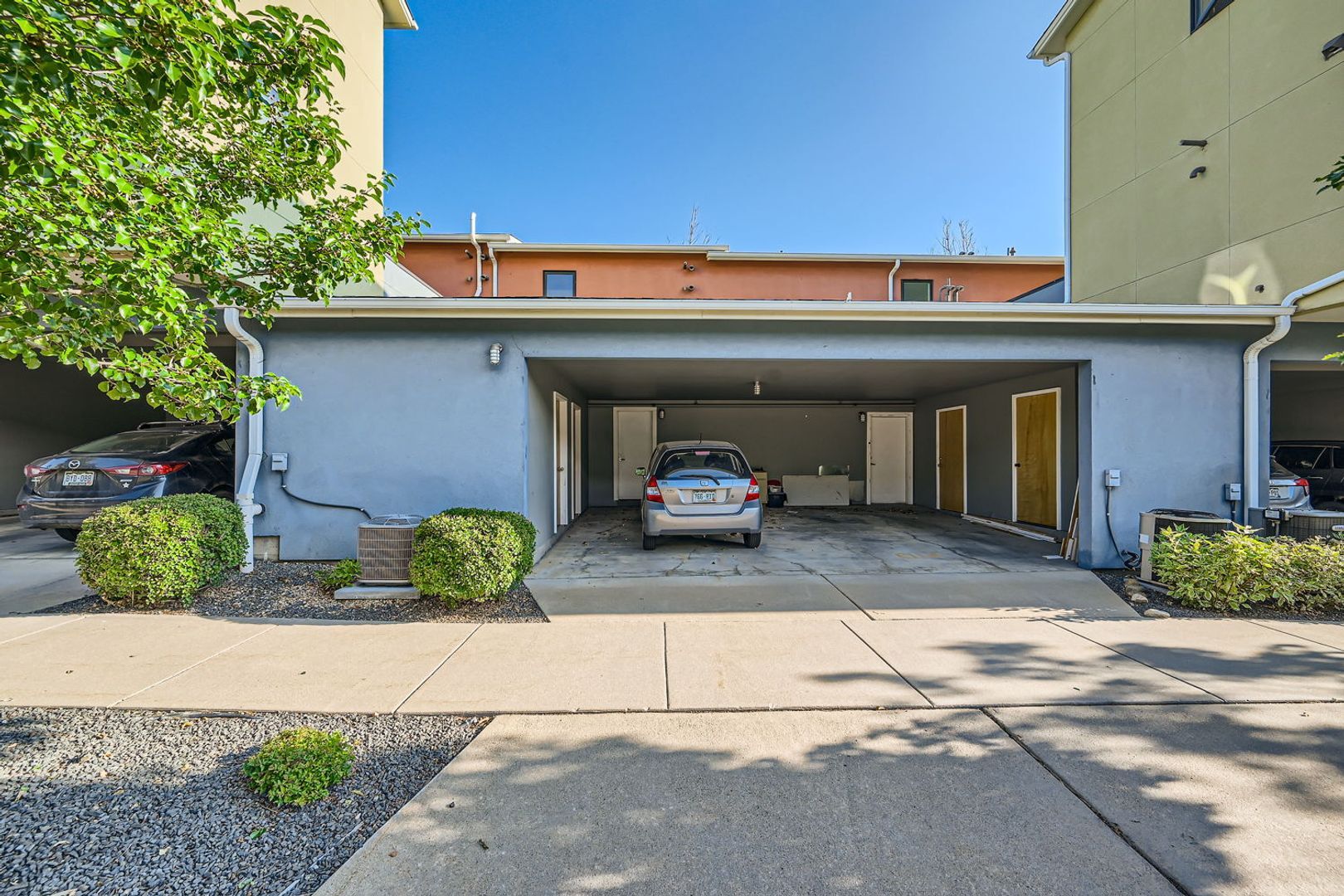 Building Photo - 3220 Foundry Pl