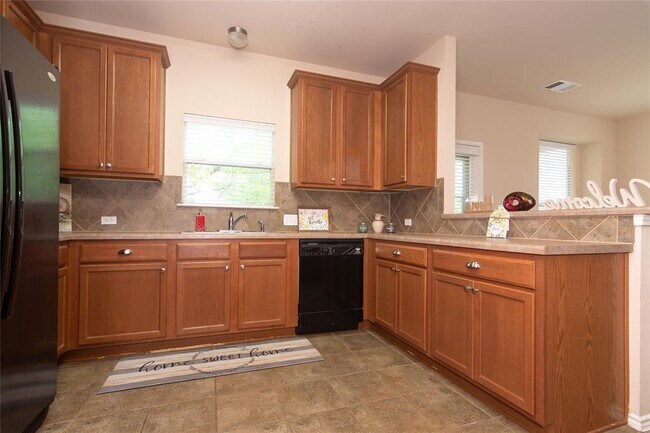Building Photo - 10509 Wylie Dr