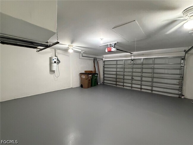 Building Photo - 3404 NE 9th Ave