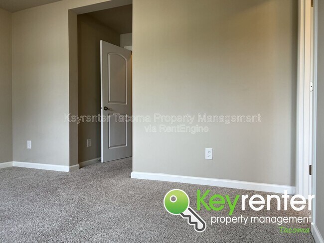 Building Photo - 16128-16181 81 Ave E