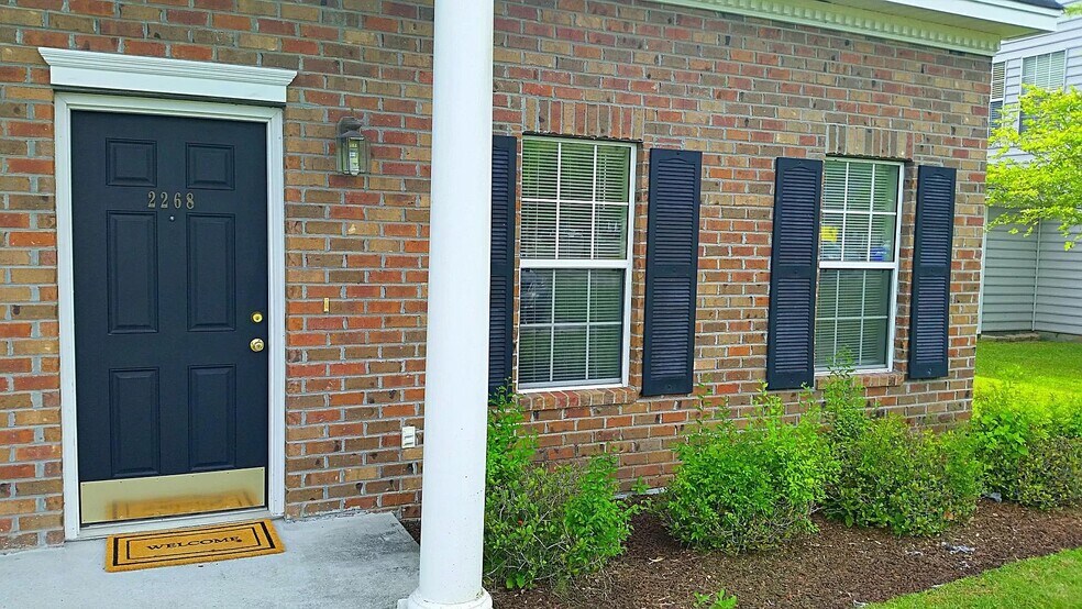 Building Photo - 2268 Kings Gate Ln