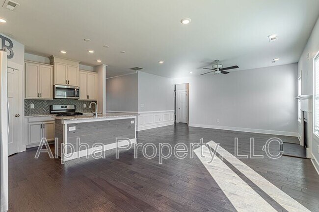 Building Photo - 112 Walking Stick Wy