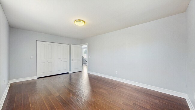 Building Photo - 6429 S California Ave