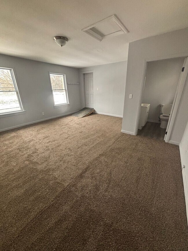 Building Photo - Cleveland North East Single