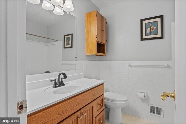 Building Photo - 6311 Barrs Ln