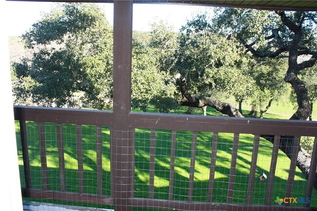 Building Photo - 421 Watts Ln