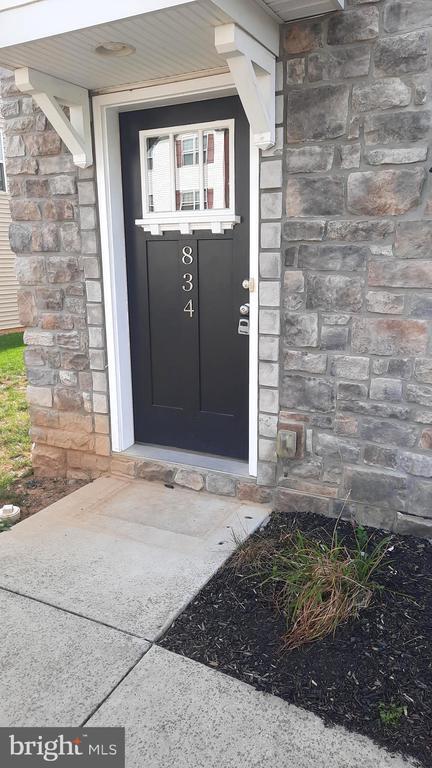 Building Photo - 834 Admiral's Quay Dr