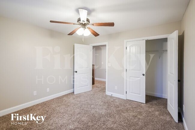 Building Photo - 1333 Millet Dr