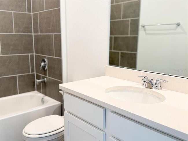 Building Photo - 1327 Normandy Dr