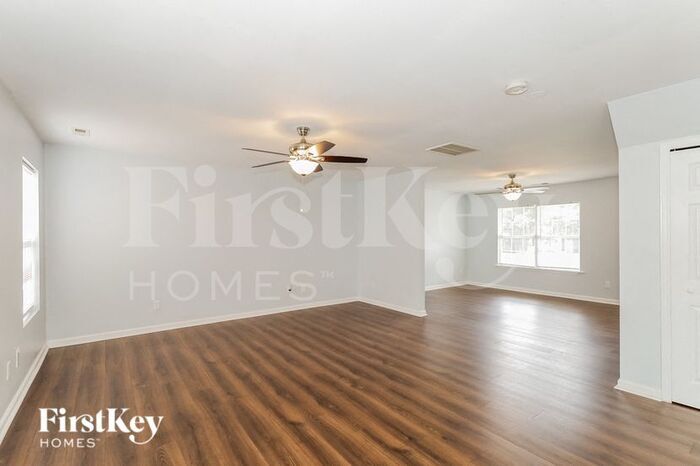 Building Photo - 16315 Circlegreen Dr