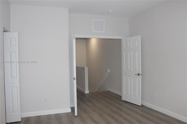 Building Photo - 3558 NW 29th Ct