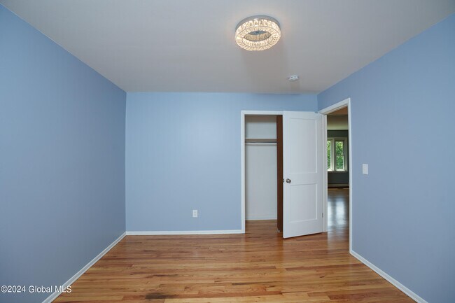 Building Photo - 35 McAlpin St