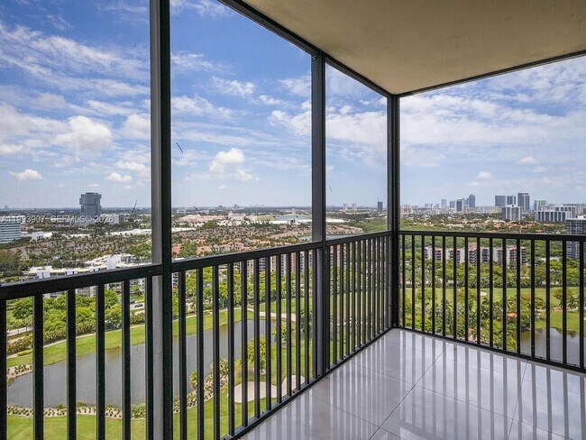 Building Photo - 20301 W Country Club Dr