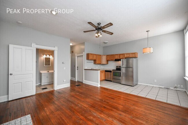 Building Photo - 2667 Bellevue Ave