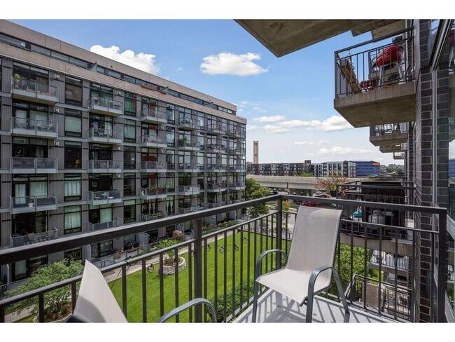 Building Photo - 730 N 4th St