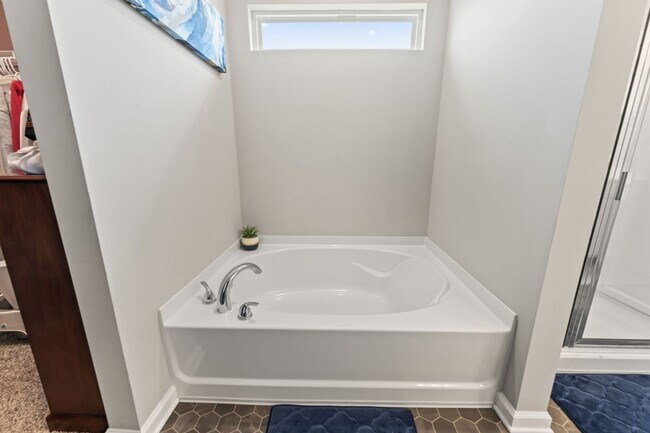 Building Photo - 8609 Warbler Br Wy