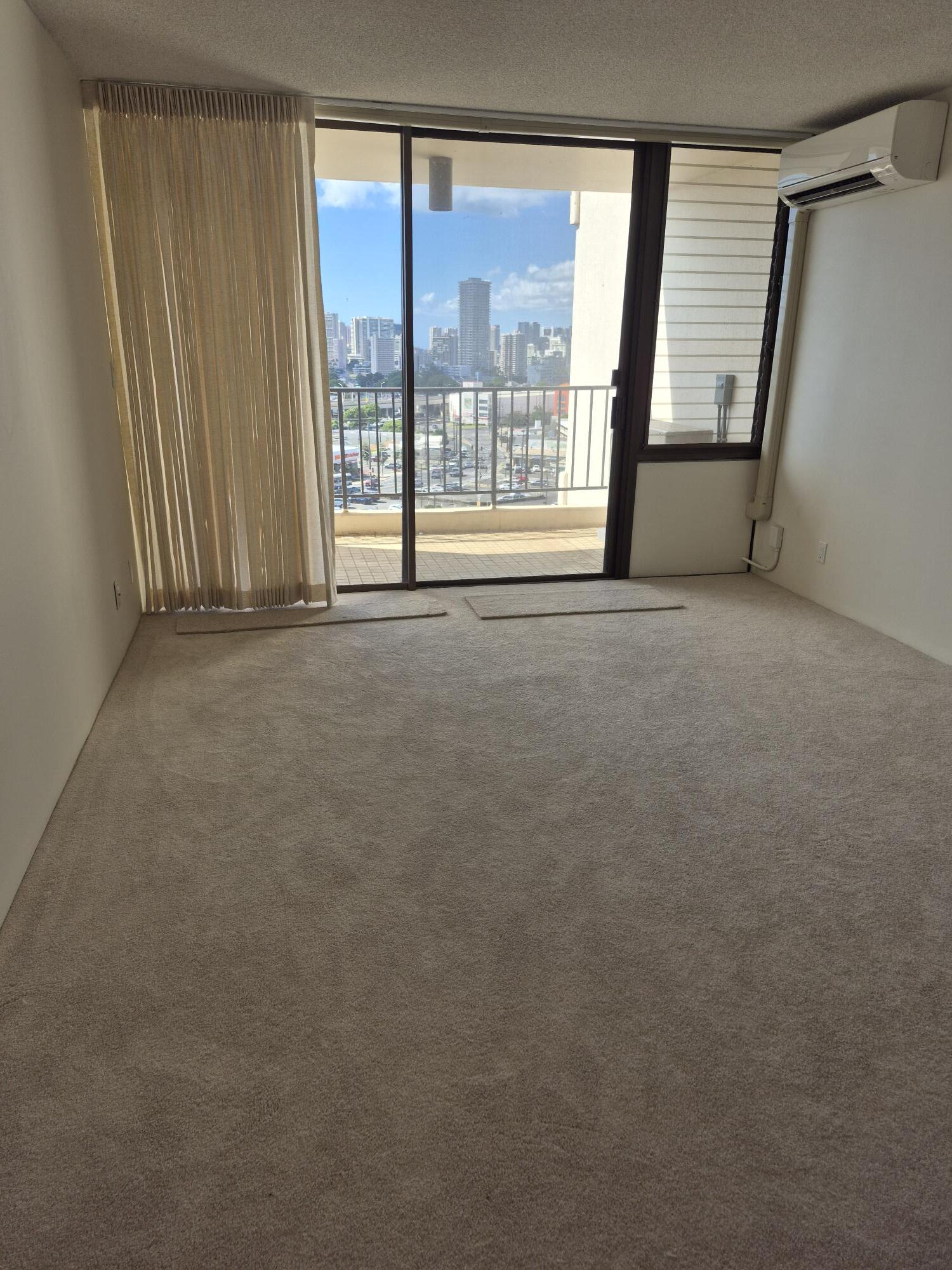 Living room - 3138 Waialae Ave