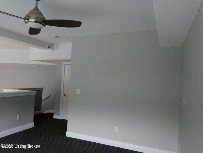 Building Photo - 2415 Brownsboro Rd